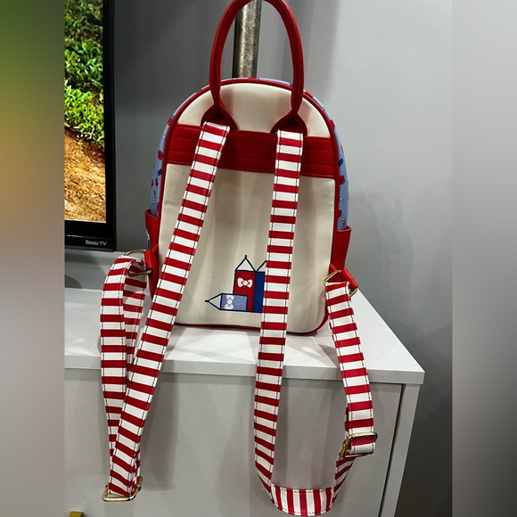 Hello Kitty Cream and Red Backpack - Picture 5 of 9